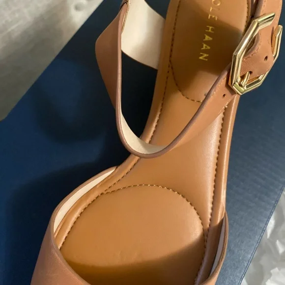 Cole Hann Genuine Leather Tan Wedge Sandals With Cushioned Footbed NIB - Picture 8 of 11